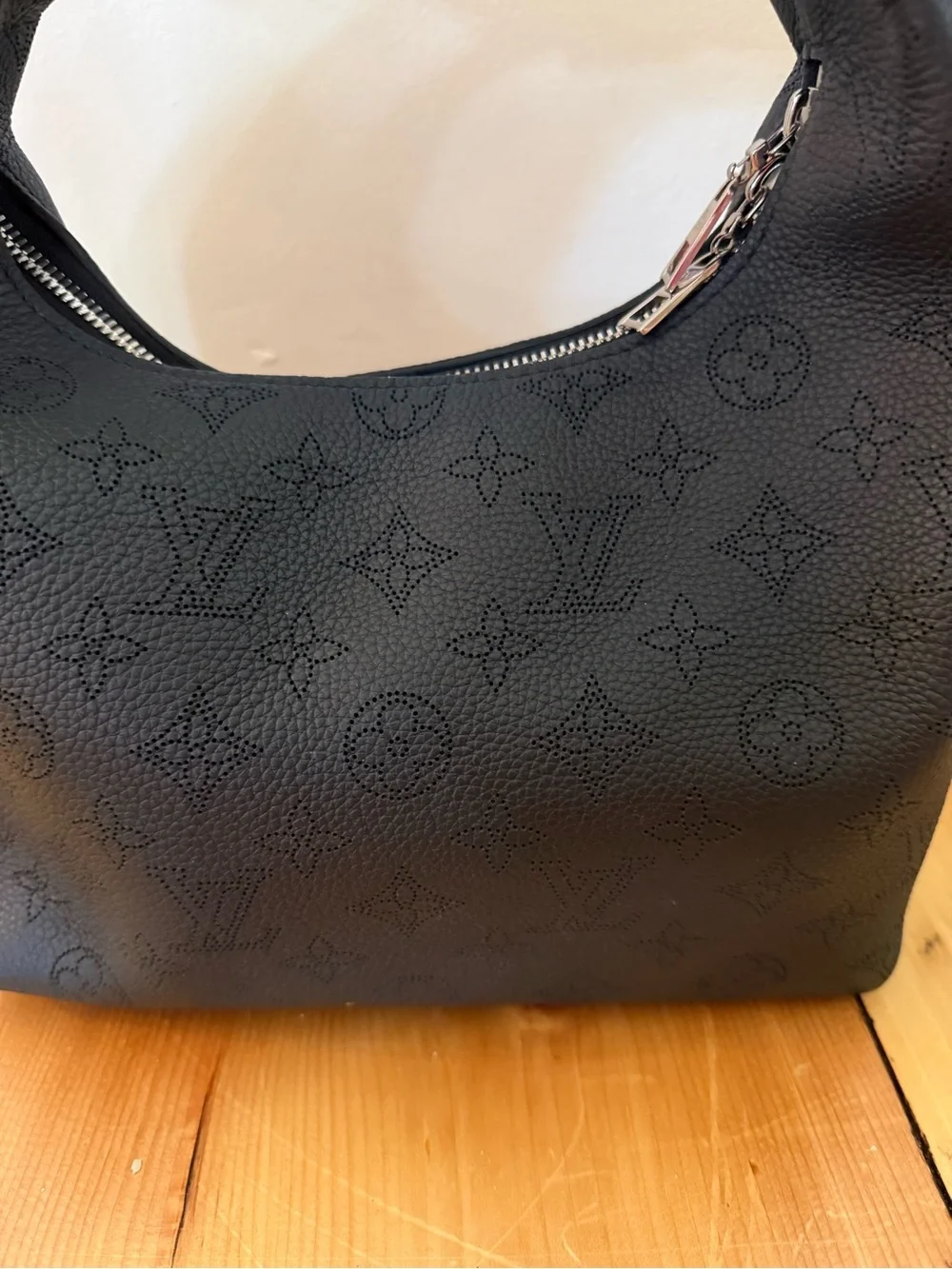 Louis Vuitton Why Knot PM Mahina Noir - Picture 3 of 16